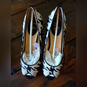 Cole Haan Genevieve OT Air Pump Heels NWT